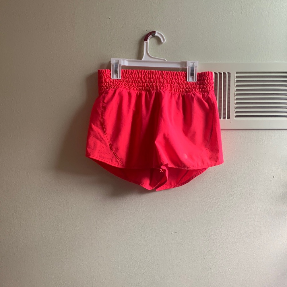 hot pink workout shorts: barley worn